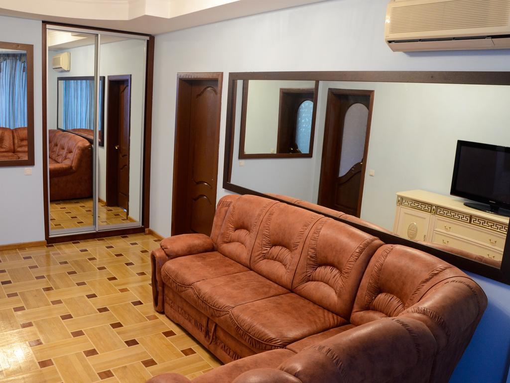 Like Hostel Kiew Exterior foto